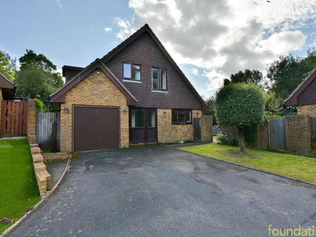 3 bed detached house for sale in Portfield Close, BexhillOnSea TN40