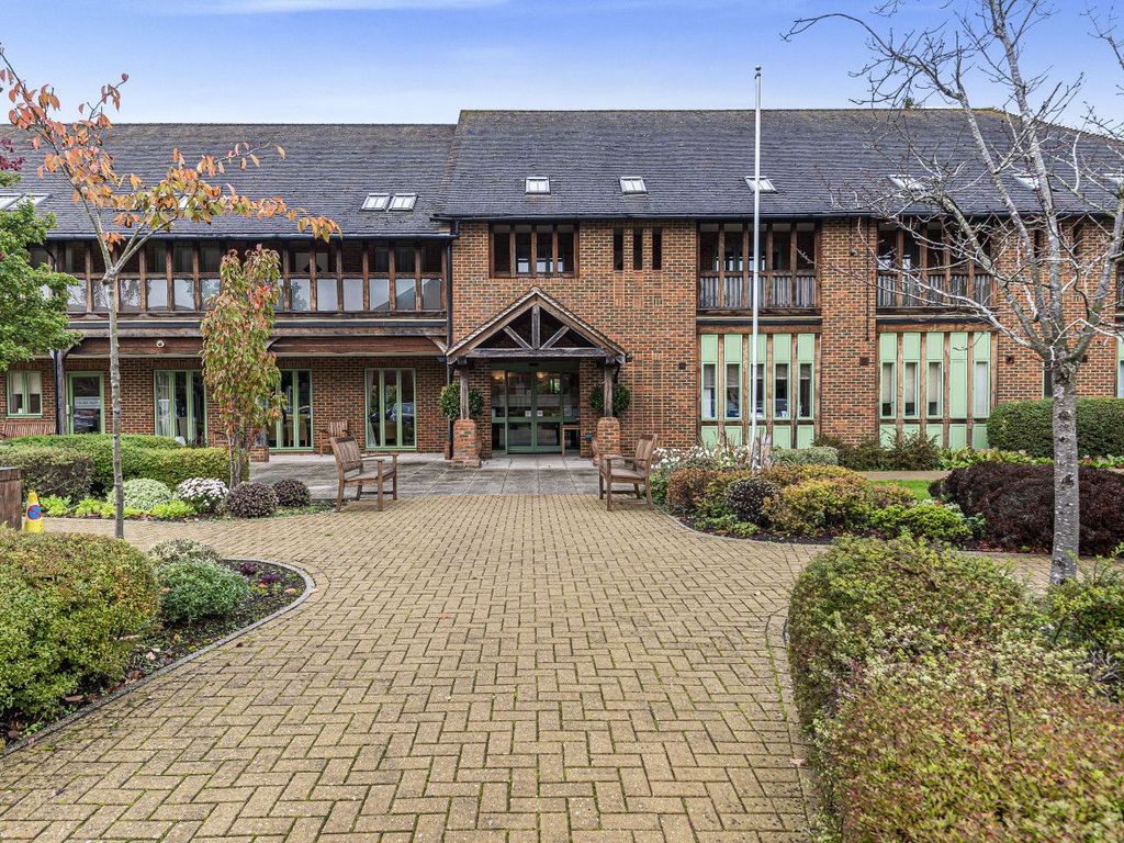 2 bed flat for sale in The Fairways, Mayford Grange, Mayford Grange