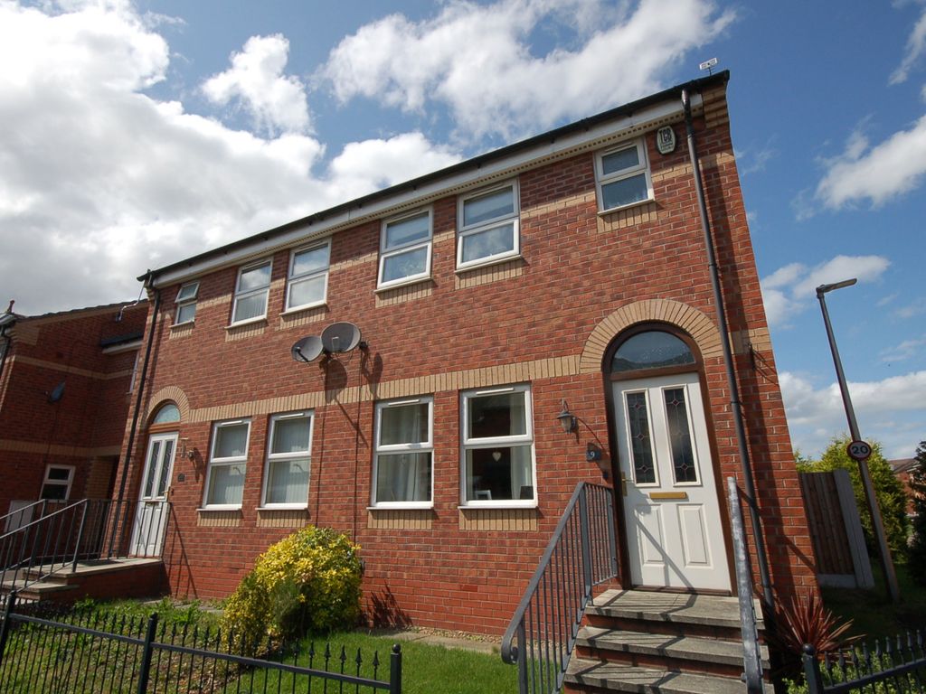 3 bed semidetached house to rent in St. Clair Street, Crewe CW2 Zoopla