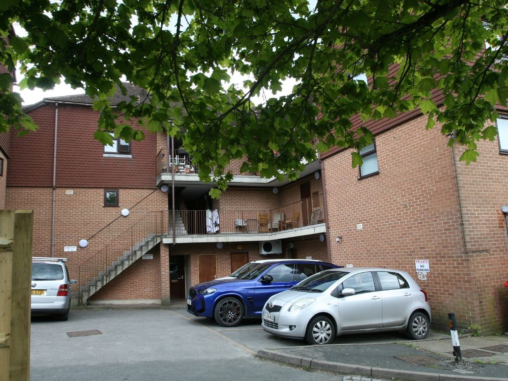 Studio to rent in Camden Court, Camden Road, Tunbridge Wells, Kent TN1 Zoopla