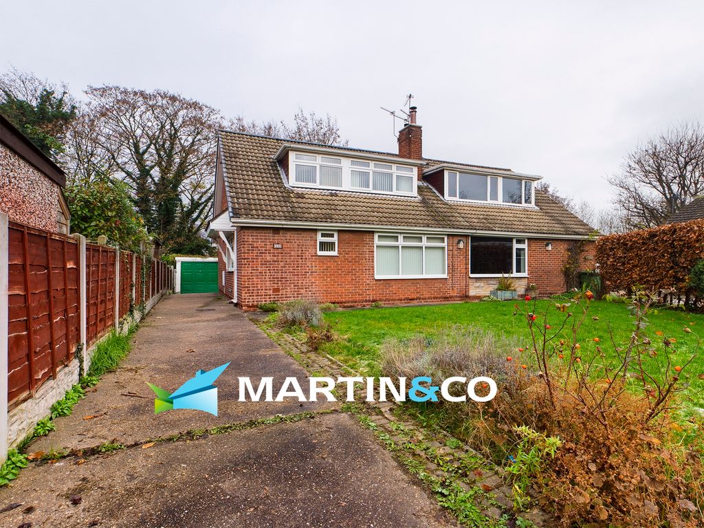 3 bed semidetached bungalow for sale in Middleton Way, Knottingley