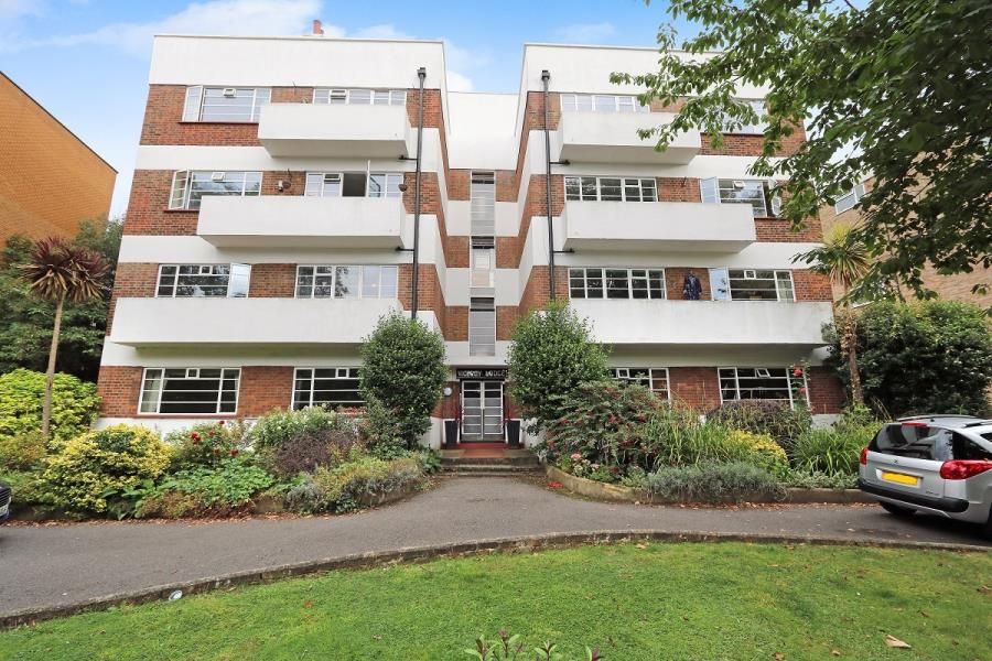 2 bed flat to rent in Claremont Road, Surbiton KT6, £1,950 pcm Zoopla