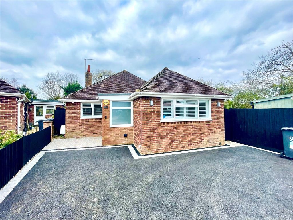 3 bed bungalow for sale in Clement Lane, Polegate, East Sussex BN26