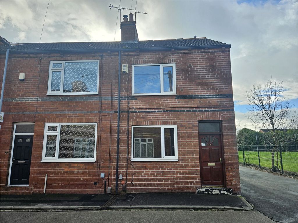 3 bed end terrace house for sale in Crowther Street, Castleford, West