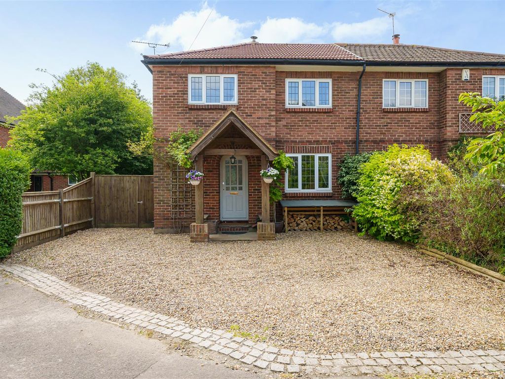 3 bed property for sale in Woodside, West Horsley, Leatherhead KT24