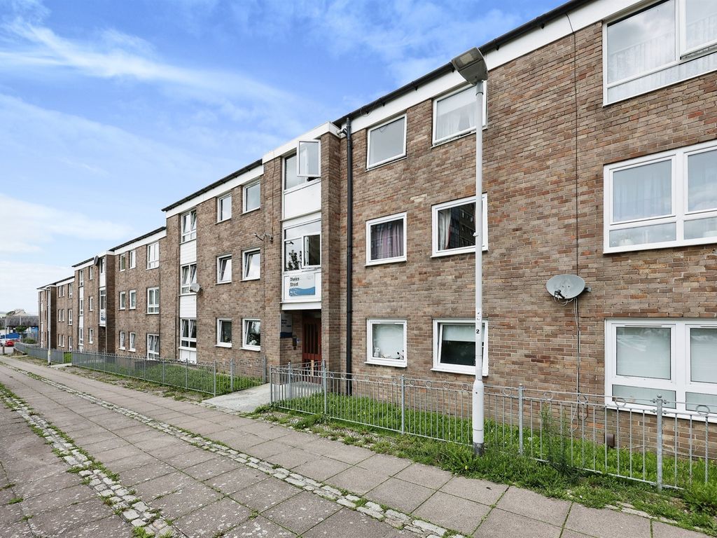 2 bed flat for sale in Morice Street, Devonport, Plymouth PL1, £100,000