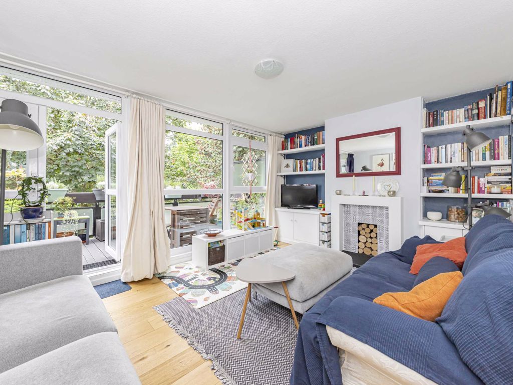 Westbridge Road, London SW11