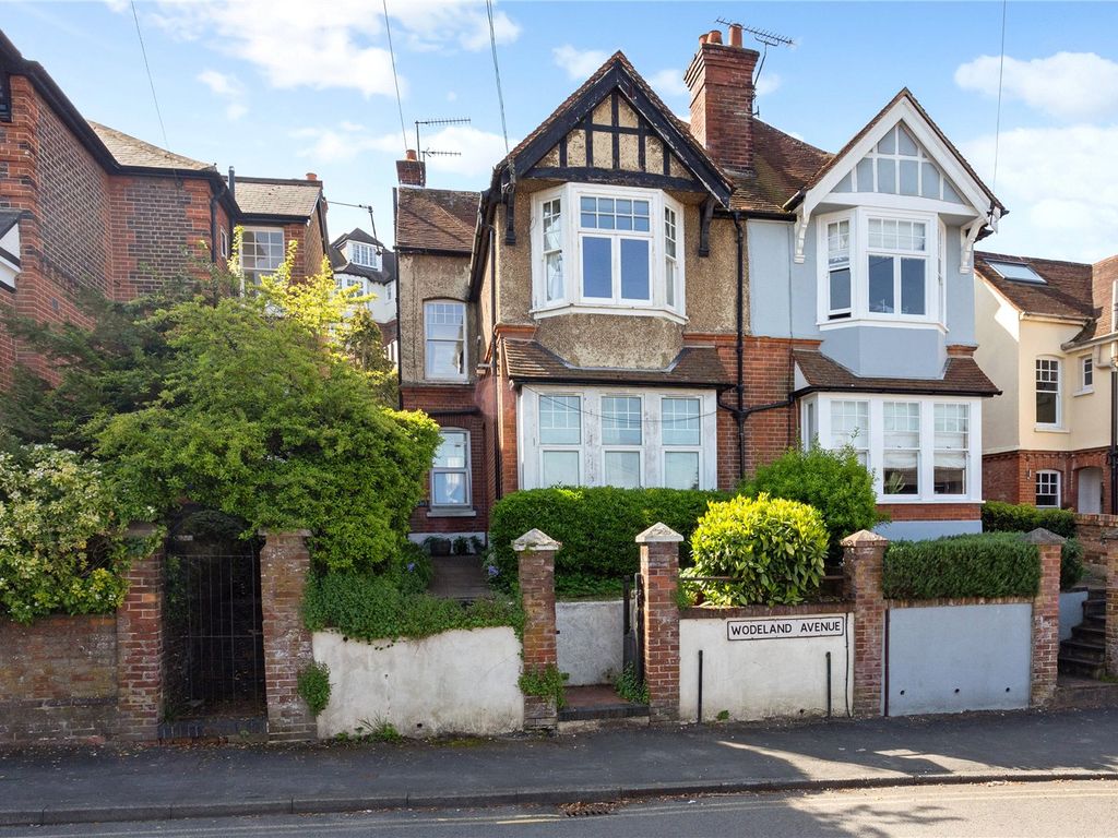 2 bed flat for sale in Wodeland Avenue, Guildford, Surrey GU2 Zoopla