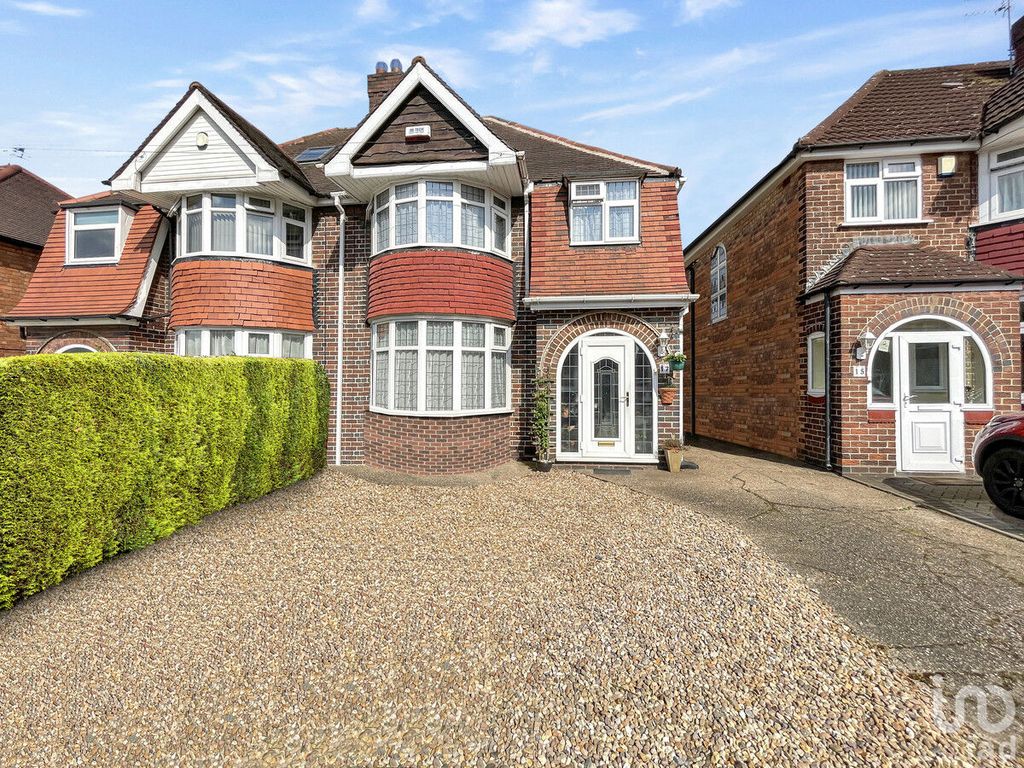 4 bed semidetached house for sale in Tolworth Hall Road, Birmingham