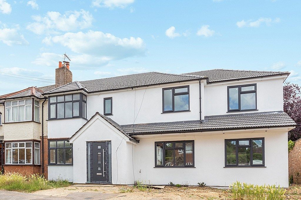 5 bed semidetached house for sale in Mid Cross Lane, Chalfont St Peter