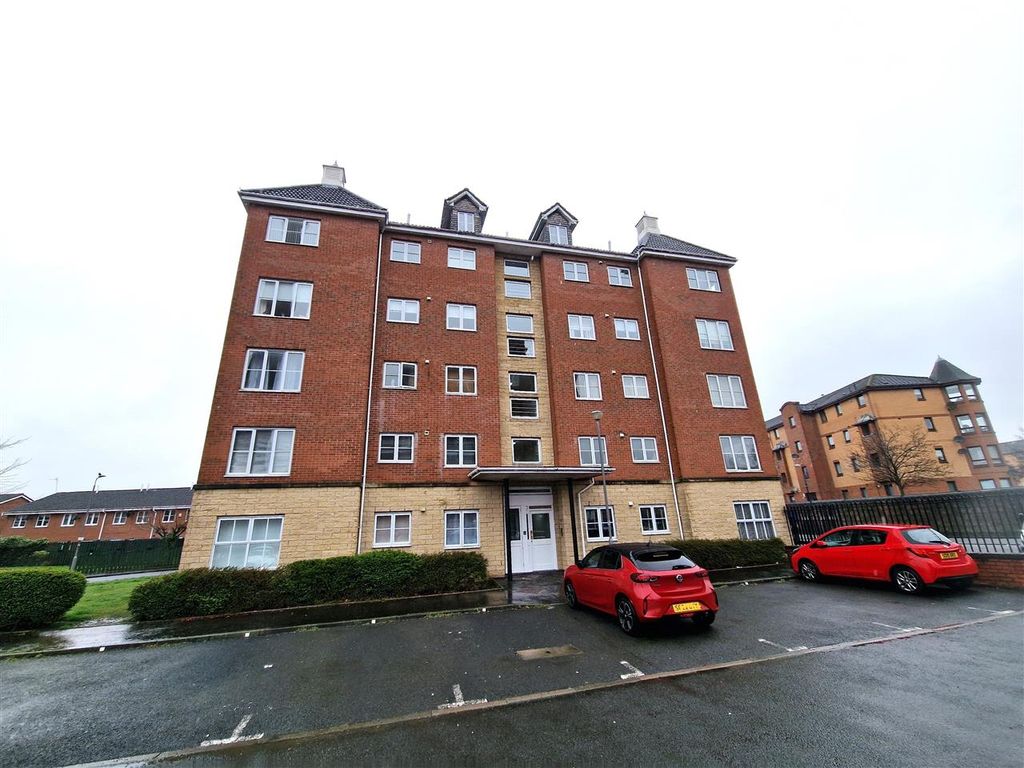 3 bed flat to rent in Benn Avenue, Paisley PA1 Zoopla