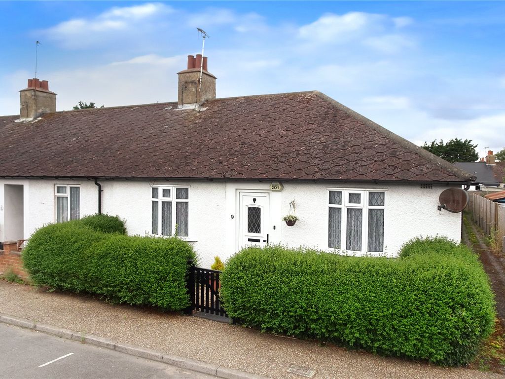 2 bed bungalow for sale in Grove Crescent, Littlehampton, West Sussex