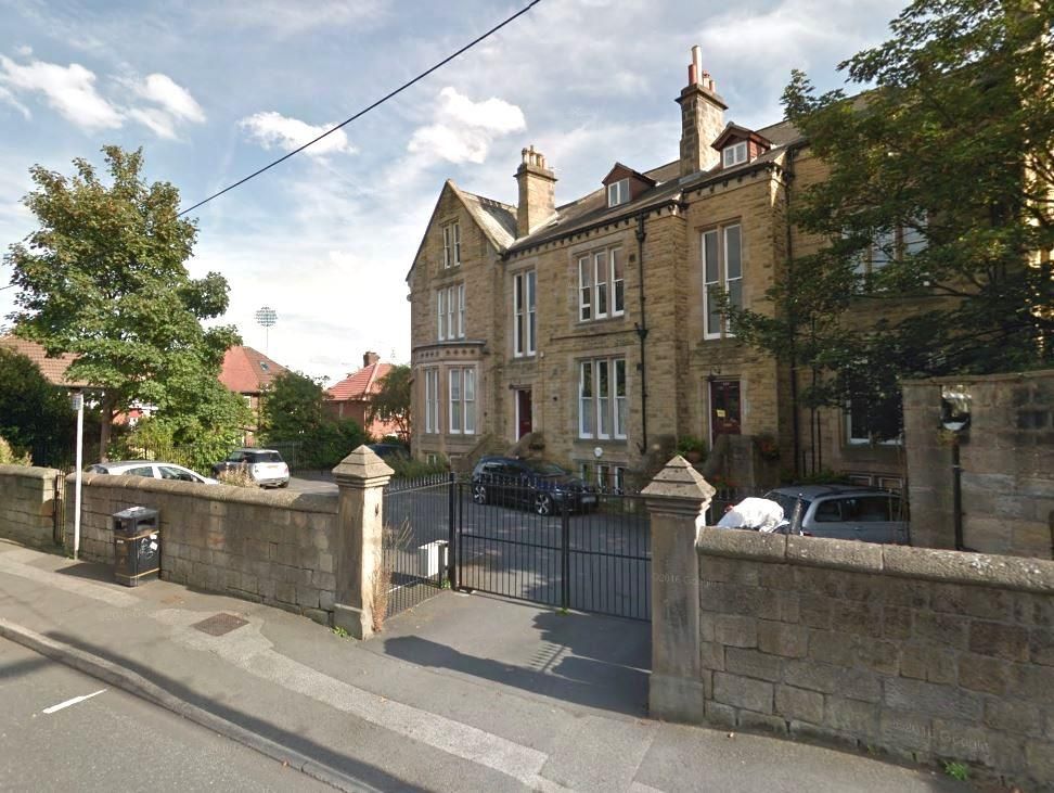 2 bed flat to rent in Kirkstall Lane, Headingley, Leeds LS6, £975 pcm