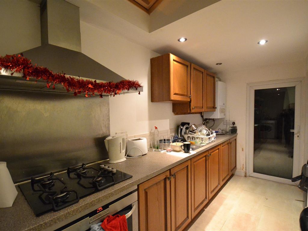 4 bed semidetached house to rent in Harborne Park Road, Harborne
