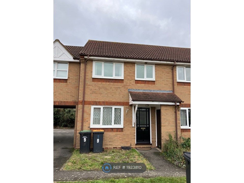 3 bed terraced house to rent in St. Marys Close, Elstow, Bedford MK42