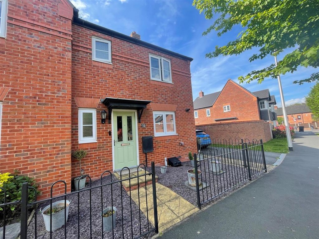 3 bed semidetached house for sale in Trentlea Way, Sandbach CW11, £