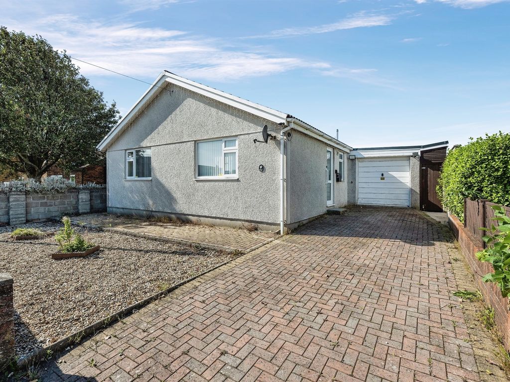 2 bed detached bungalow for sale in Sandpiper Road, Porthcawl CF36, £