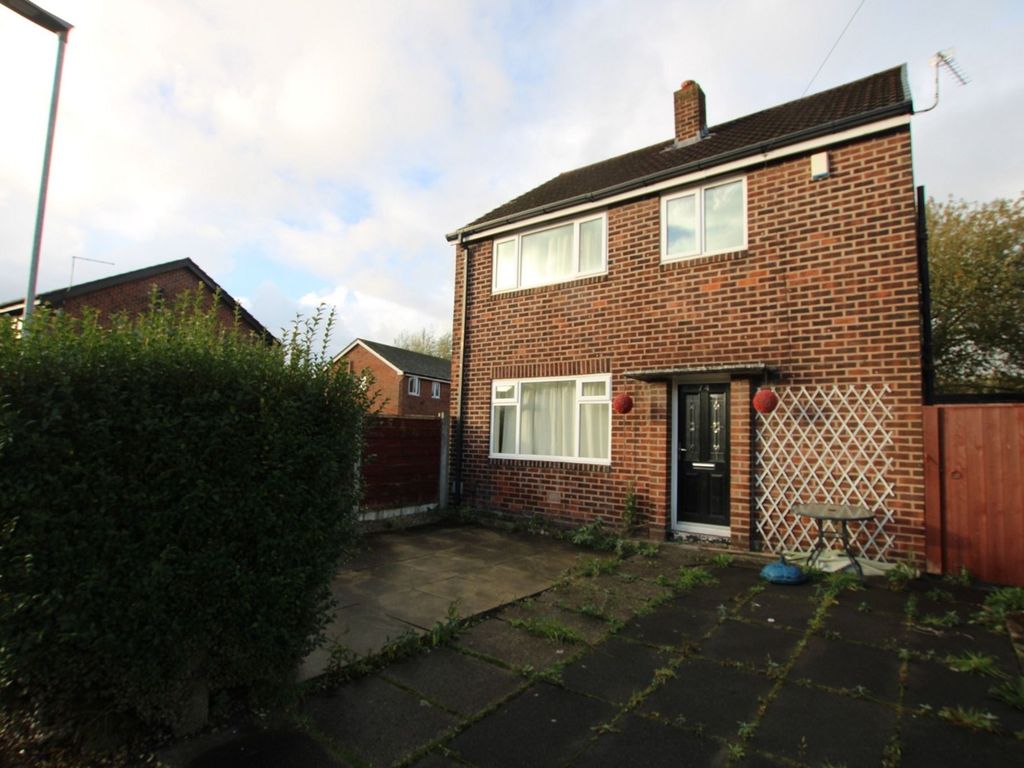 3 bed detached house for sale in Glover Street, Leigh WN7, £220,000