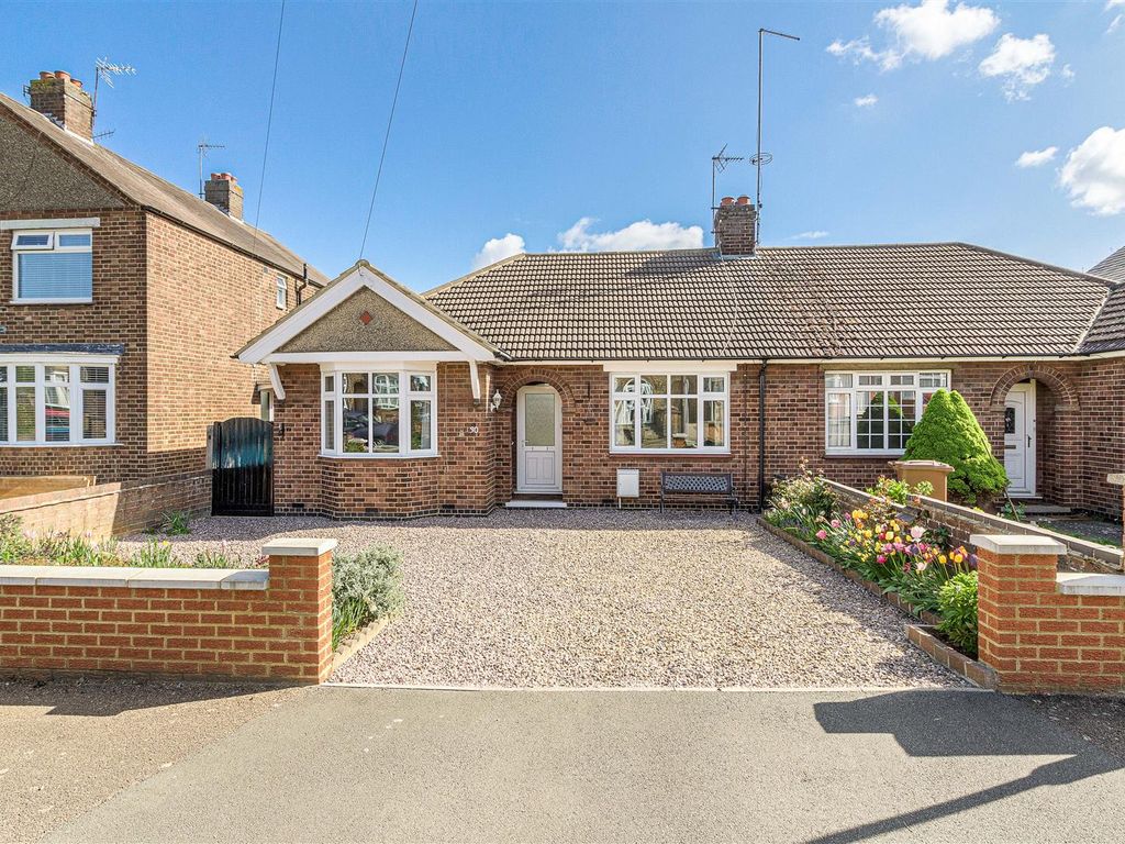 2 bed semidetached bungalow for sale in Hillside Road, Wellingborough