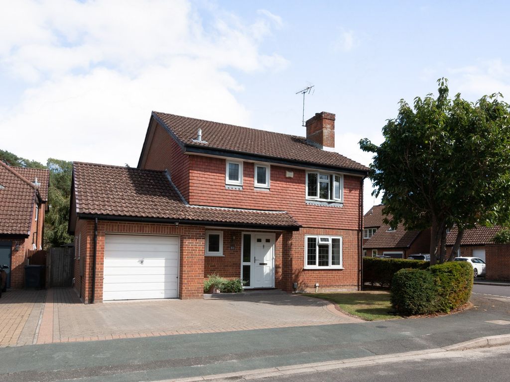 4 bed detached house for sale in Cheylesmore Drive, Camberley GU16 Zoopla