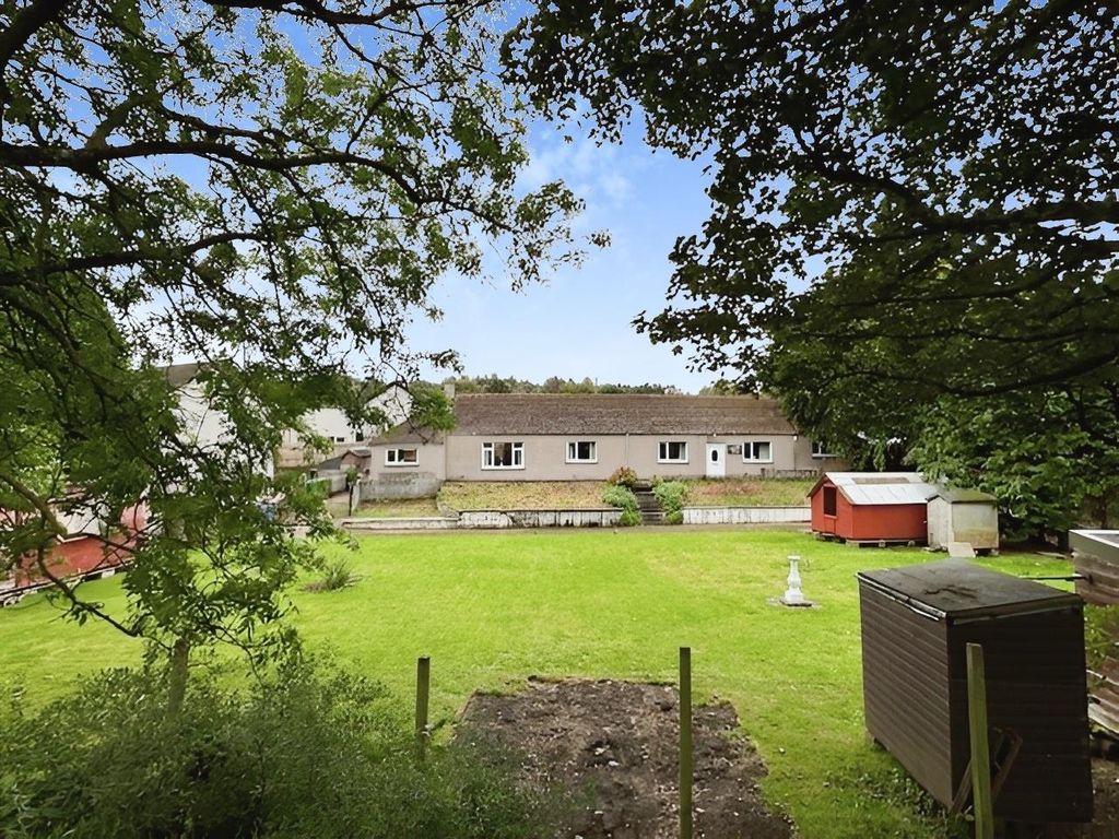 3 bed detached bungalow for sale in Cardenden Road, Cardenden, Lochgelly KY5, £295,000 Zoopla 3 bed detached bungalow for sale in Cardenden Road, Cardenden, Lochgelly KY5, £295,000 Zoopla