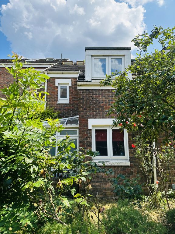 3 bed end terrace house to rent in Ewe Close, London N7 Zoopla