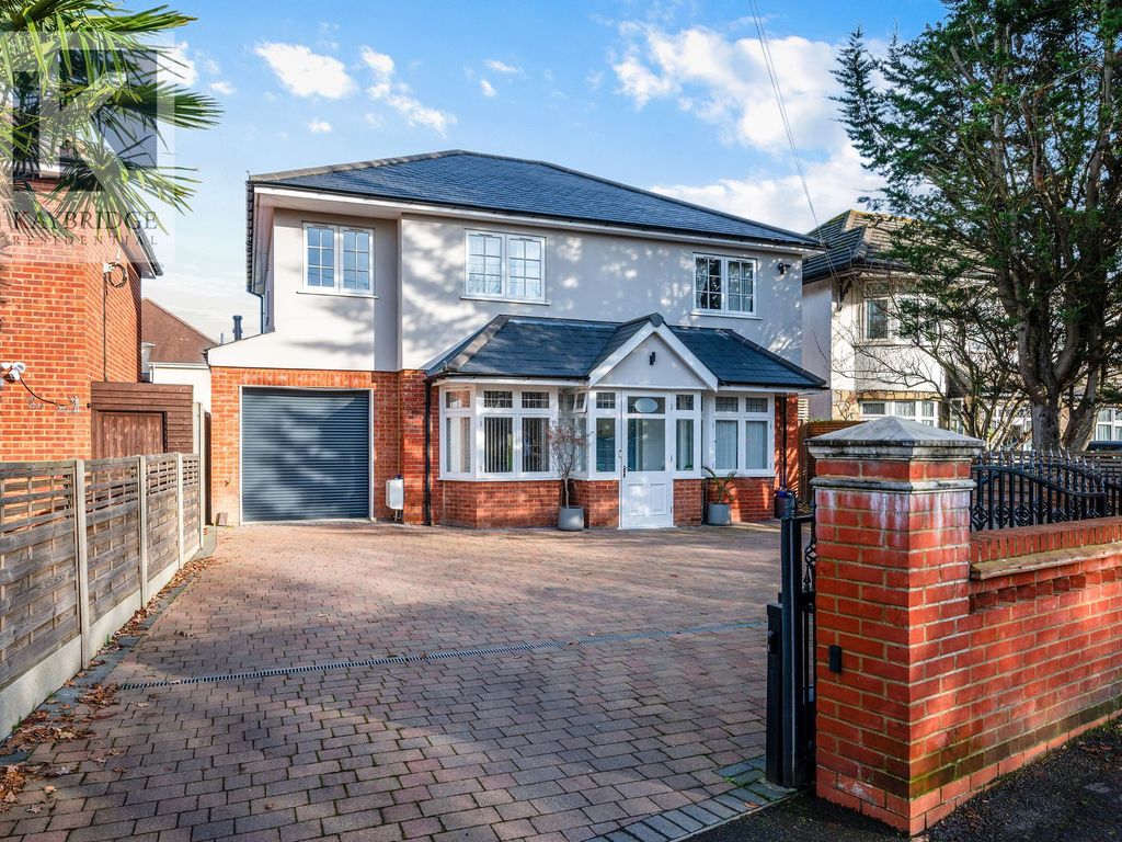 4 bed detached house for sale in Chessington Road, Ewell KT19, £
