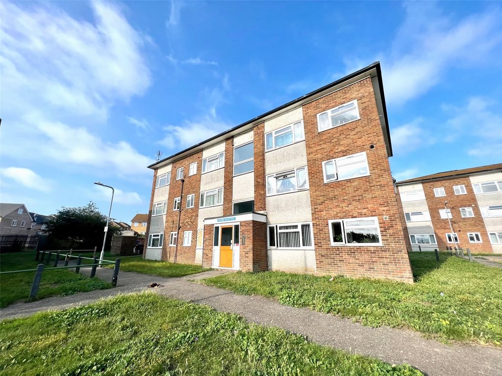 1 bed flat to rent in Dane Valley Road, Margate, Kent CT9, £695 pcm