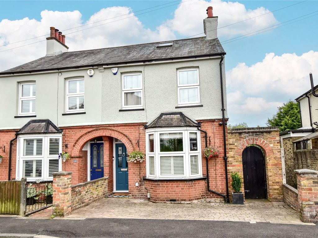 3 bed semidetached house for sale in Marlin Square, Abbots Langley WD5