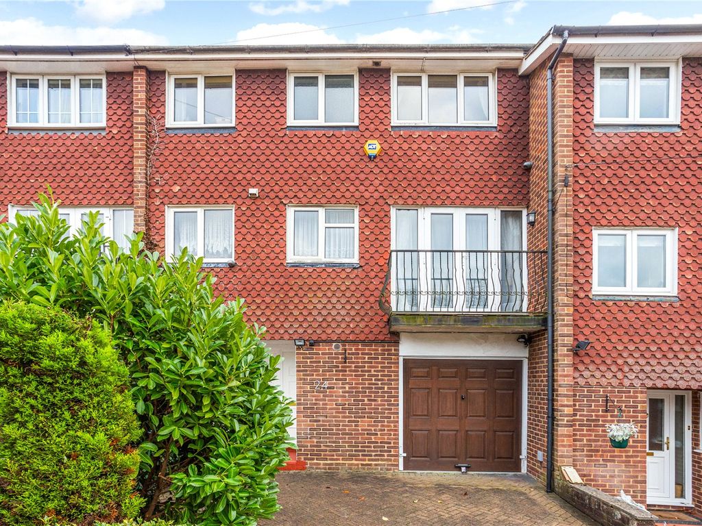 Wentworth Close, Watford, Hertfordshire WD17  