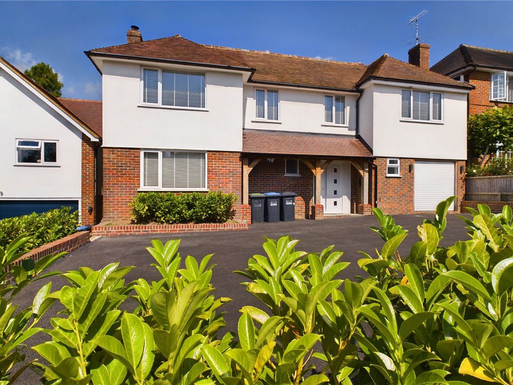 5 bed detached house for sale in Nightingale Close, East Grinstead