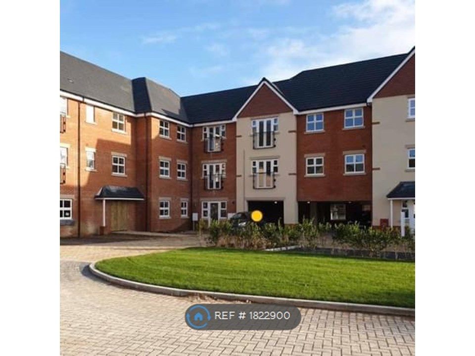 2 bed flat to rent in Draper Close, Andover SP11, £950 pcm Zoopla