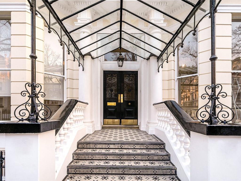 3 bed flat to rent in Holland Park, London W11 Zoopla