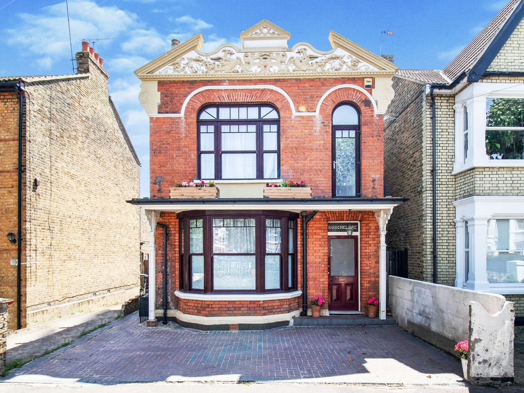 4 bed detached house for sale in Kilworth Avenue, SouthendOnSea SS1