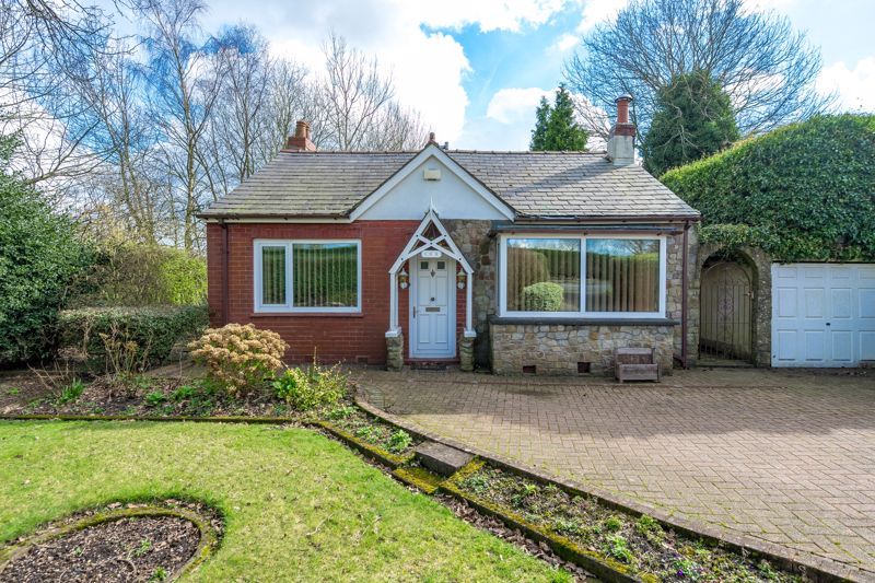 2 bed bungalow for sale in Shevington Lane, Shevington, Wigan WN6, £