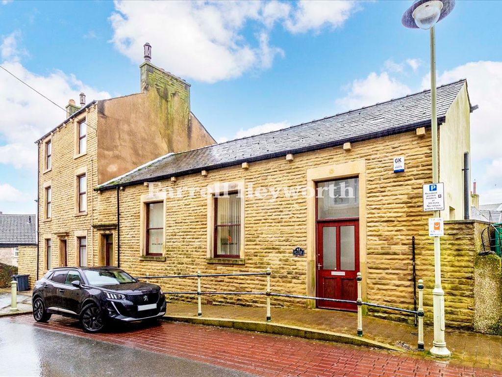 2 bed property for sale in Clarence Street, Morecambe LA4 Zoopla