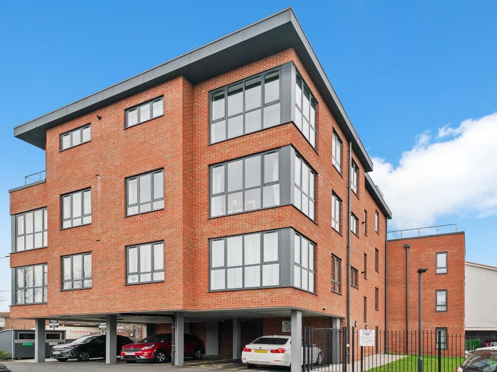 1 bed flat for sale in Kipling House, Victoria Road, Ruislip, Middlesex