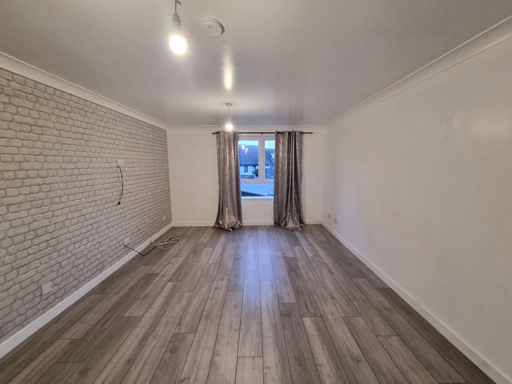 3 bed flat to rent in Sluie Drive, Dyce, Aberdeen AB21, £795 pcm Zoopla