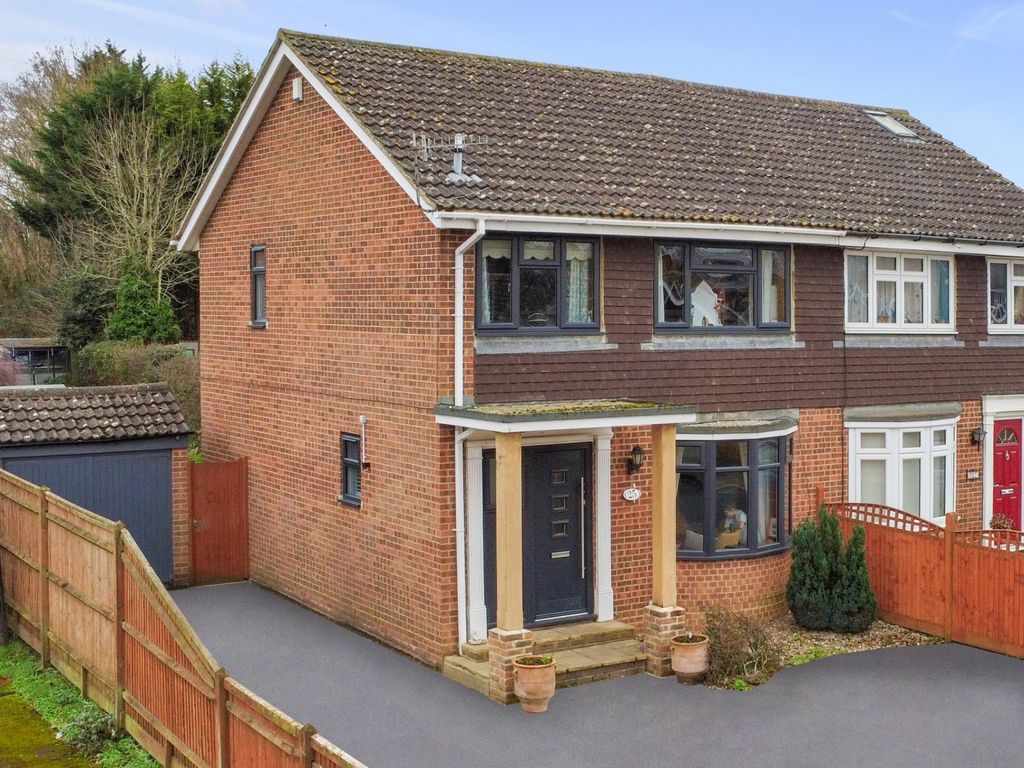 3 bed semidetached house for sale in Ashcroft Road, Paddock Wood