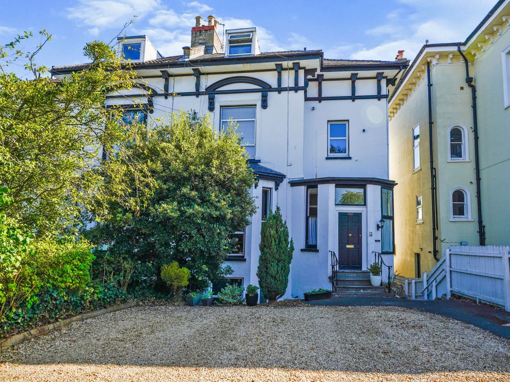 2 bed flat for sale in St. Road, Cheltenham GL50 Zoopla