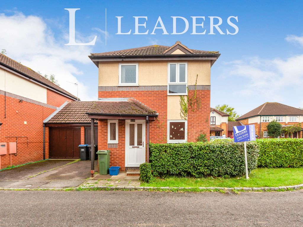 3 bed linkdetached house to rent in Wallmead Gardens, Loughton, Milton