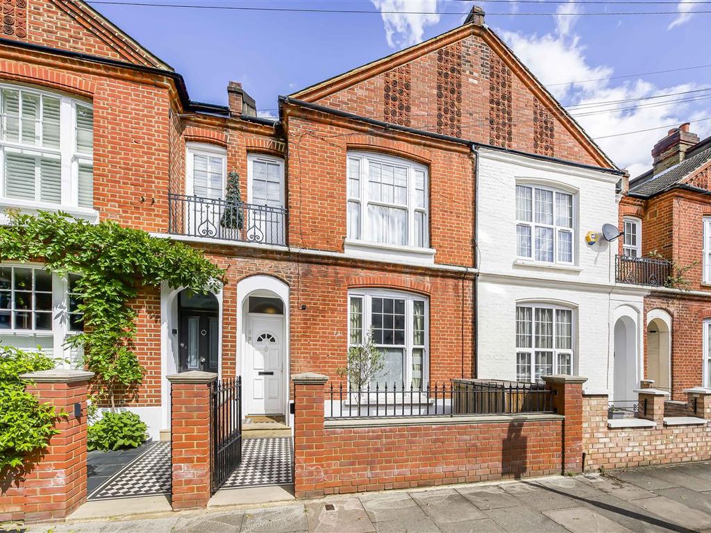 3 bed terraced house for sale in Algarve Road, London SW18, £900,000