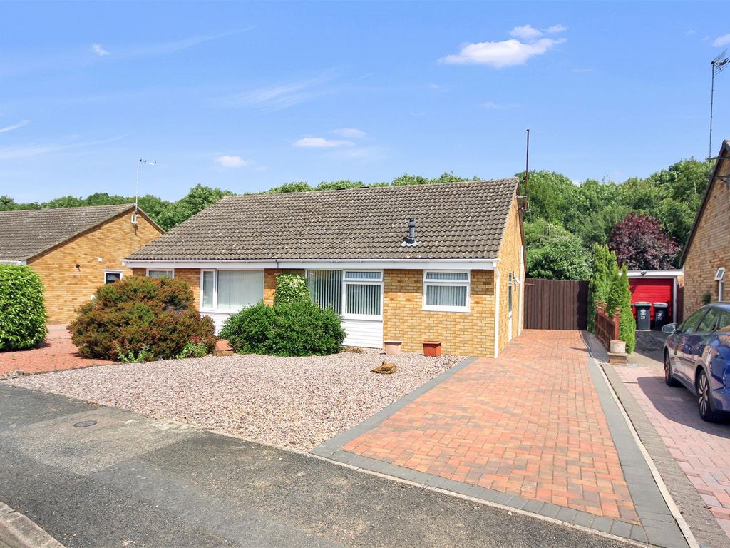 2 bed semidetached bungalow for sale in Ennerdale Road, Rushden NN10