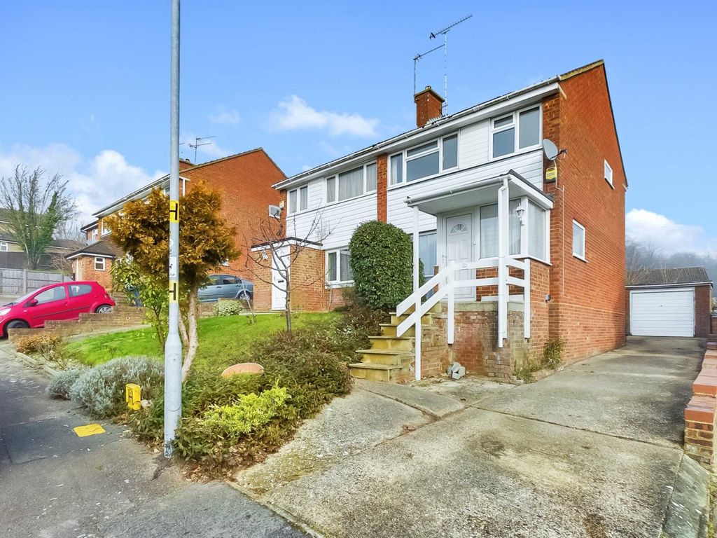 3 bed semidetached house for sale in Tamar Close, Loudwater HP13 Zoopla