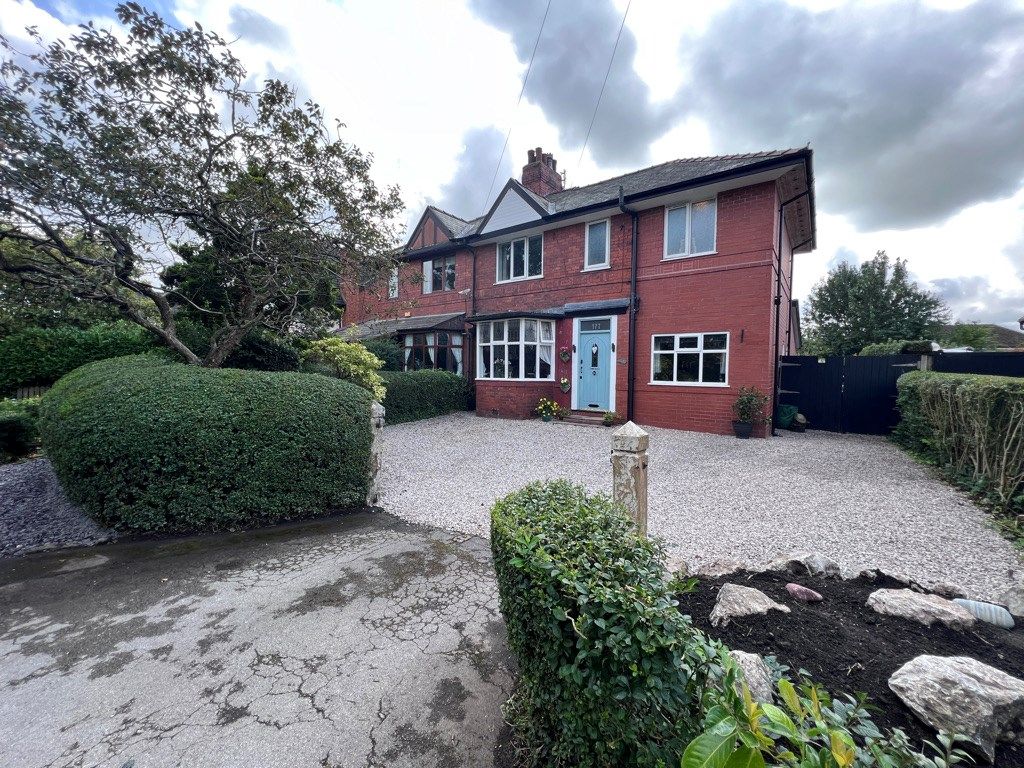 4 bed semidetached house for sale in Liverpool Road, Hutton, Preston