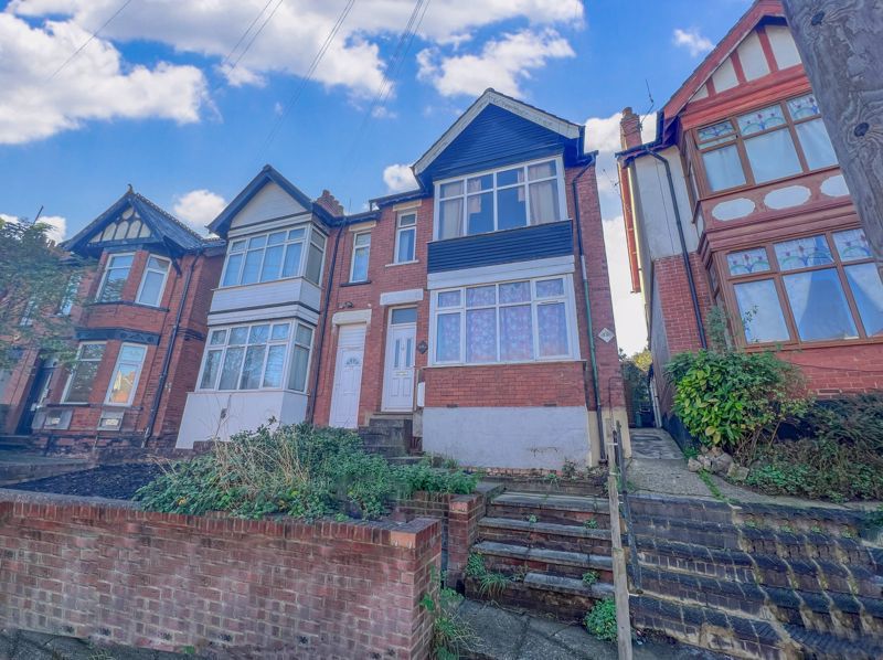 Russell Rise, Luton LU1  