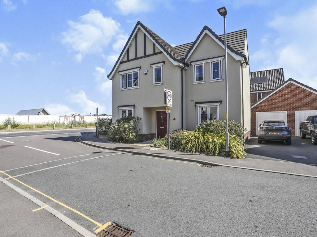 4 bed detached house for sale in Harebell Road, Attleborough, Norfolk