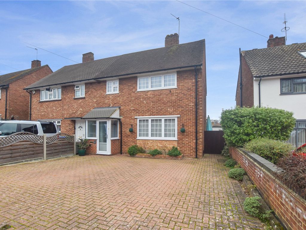 3 bed semidetached house for sale in Festival Close, Bexley, Kent DA5