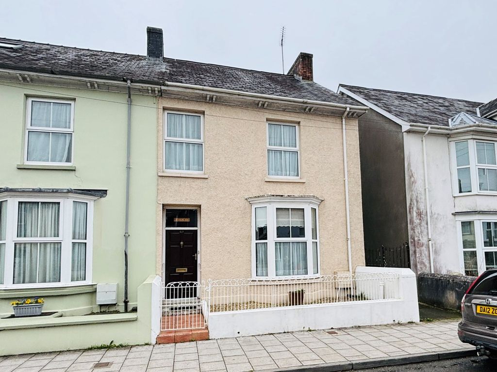 3 bed semidetached house for sale in Bridge Street, Lampeter SA48, £
