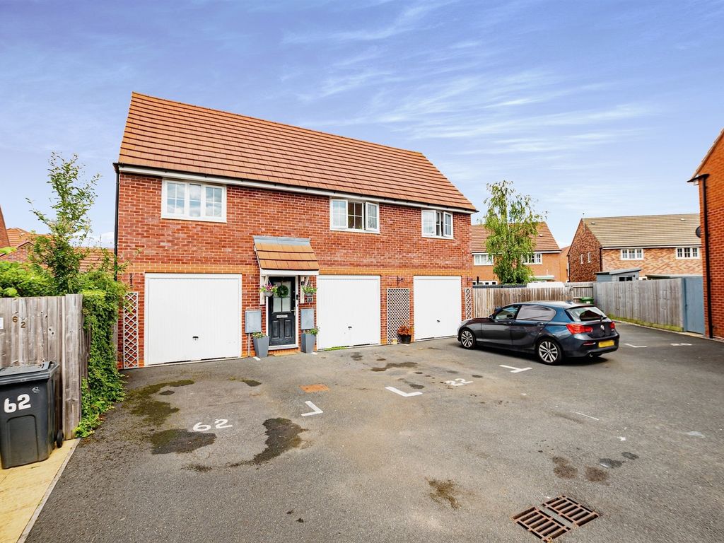 2 bed property for sale in Summerhill Place, Market Harborough LE16, £